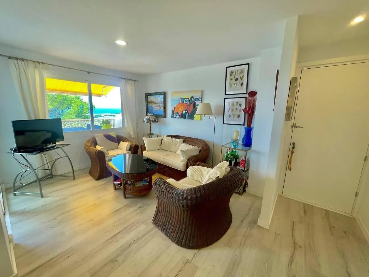 Apartment Suite With Views Of Son Bou Beach Spain